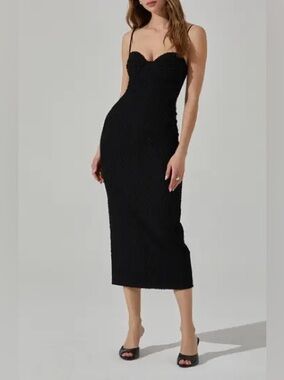 Astr Black Sweetheart Midi Slip Dress